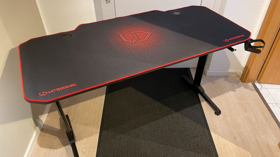 Gamingtisch ULTRADESK Frag Red in Wustermark