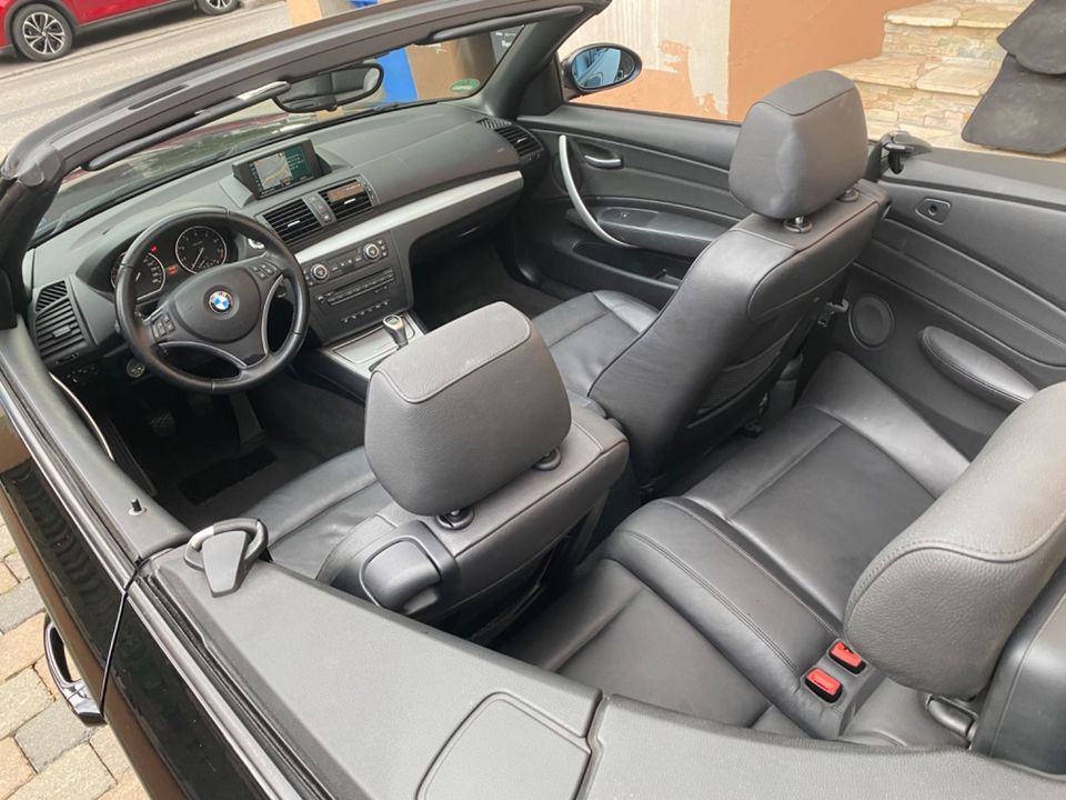 BMW 120i Cabrio - in München