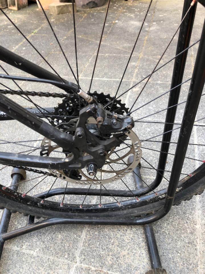 Kinder Fully Mountainbike 26“ Rahmengröße in matt schwarz in Langgöns