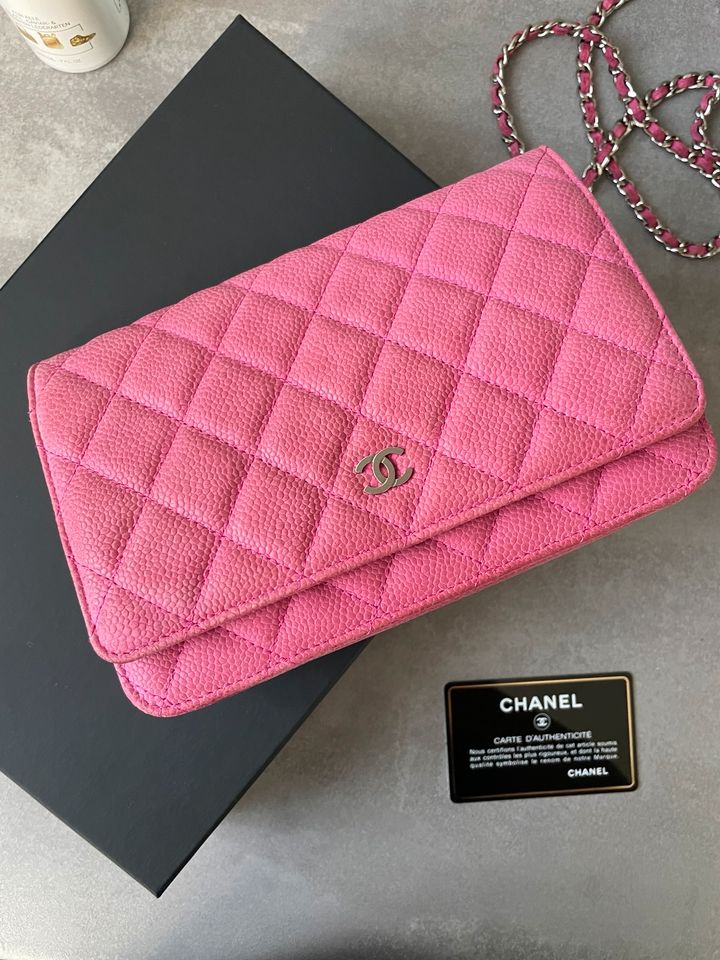 Chanel Wallet on Chain Caviar WOC Tasche Handtasche rosa SHW in Berlin