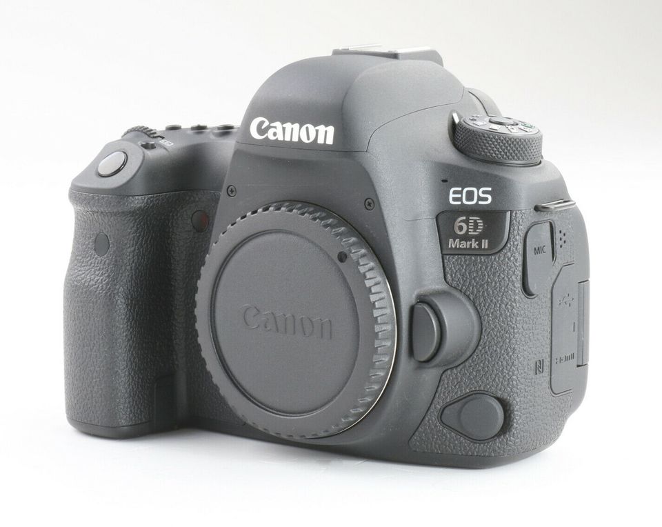 Canon EOS 6D Mark II + 3 Tsd. Auslösungen + TOP (240784) in Frankfurt am Main