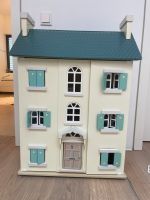 Le Toy Van Puppenhaus Cherry inkl. Zubehör NP 350€ Köln - Köln Junkersdorf Vorschau