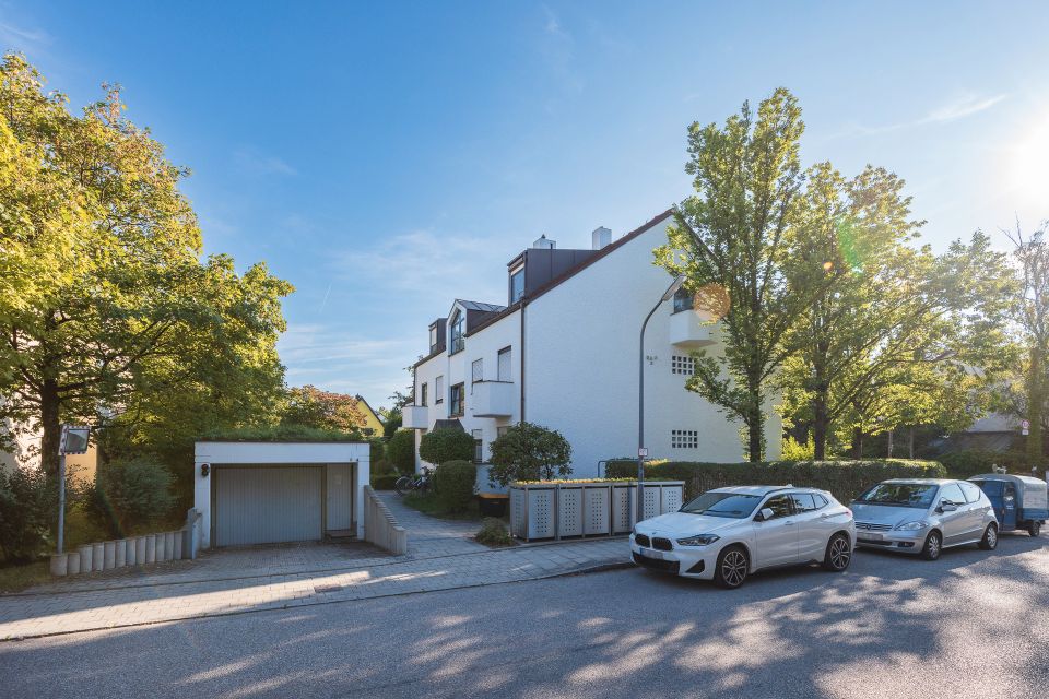 HEGERICH: Lichtdurchflutete 4 Zimmer Wohnung mit Terrasse in Pasing-Obermenzing in München