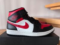 Nike Air Jordan Mid 1 Größe 43 mit original Karton Top Zustand! Niedersachsen - Winsen (Luhe) Vorschau