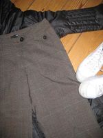 H&M Woll-Bermuda Capri-Hose Shorts Tweed Jeans Stretch-Hose 36 Niedersachsen - Harsum Vorschau