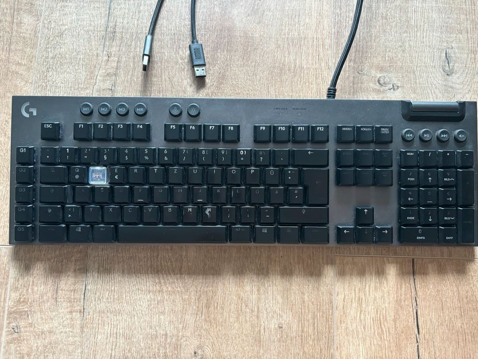 Logitech G815 Gaming-Tastatur, Taktile GL-Switches  (Teildefekt) in Essen