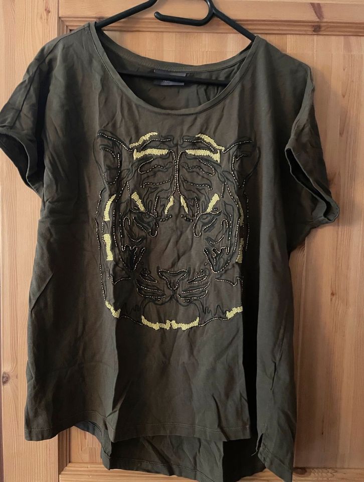 Damen T-Shirt Steinchen Tiger Motiv Grün Khaki in Scharnebeck