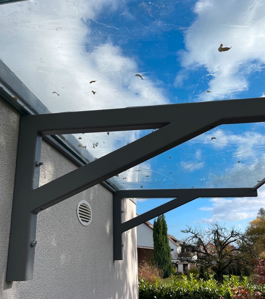 Vordach nur Gestell / Träger für Dach Stahl grau in Kelkheim