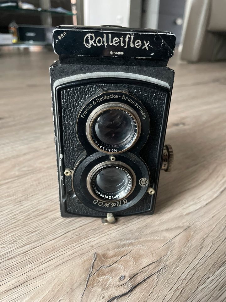 Rolleiflex zweiäugige Spiegelreflexkamera aus dem 1930 wen in Everswinkel