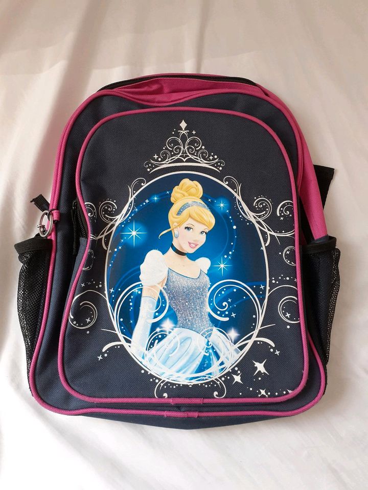 Kinderrucksack "Cinderella" *neuwertig* in Friedeburg