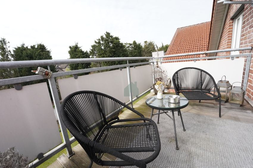 Moderne Dachgeschosswohnung mit toller Terrasse Nähe Innenstadt - incl. TGplatz und Außenstellplatz in Moers