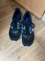 Adidas Sportschuhe Sneaker Größe 43 1/3 Nordrhein-Westfalen - Hilden Vorschau