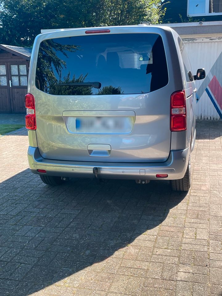 Opel Zafira Life Selection M 1.5 in Borken