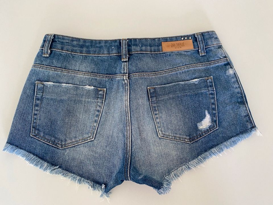 Zara Denim Shorts in Frankfurt am Main