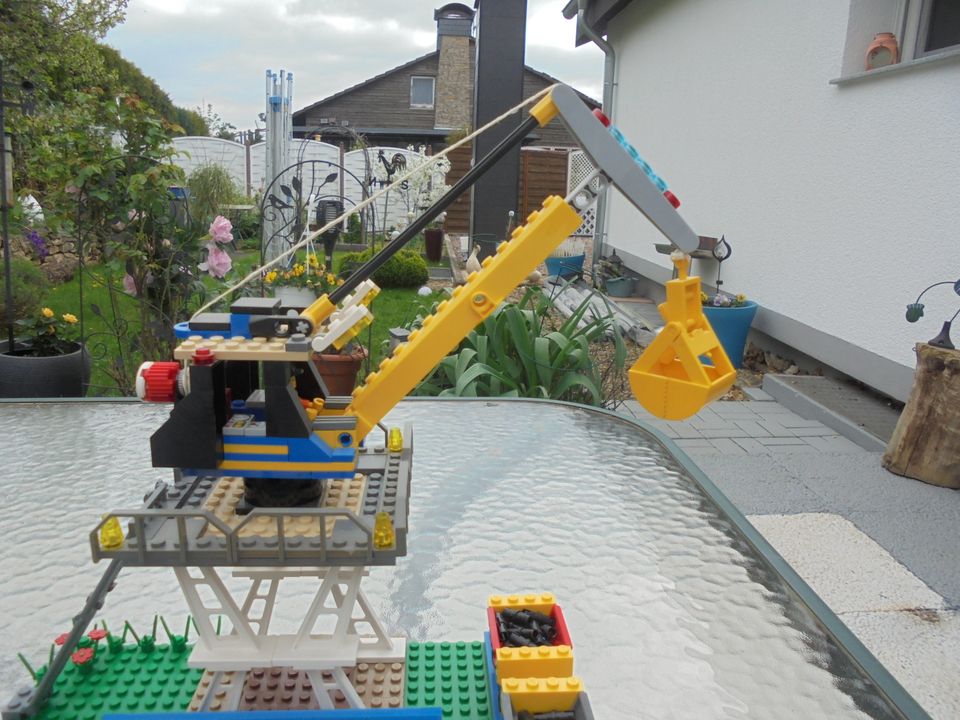 Lego City : Industriegelände / Verladeplatz in Warburg