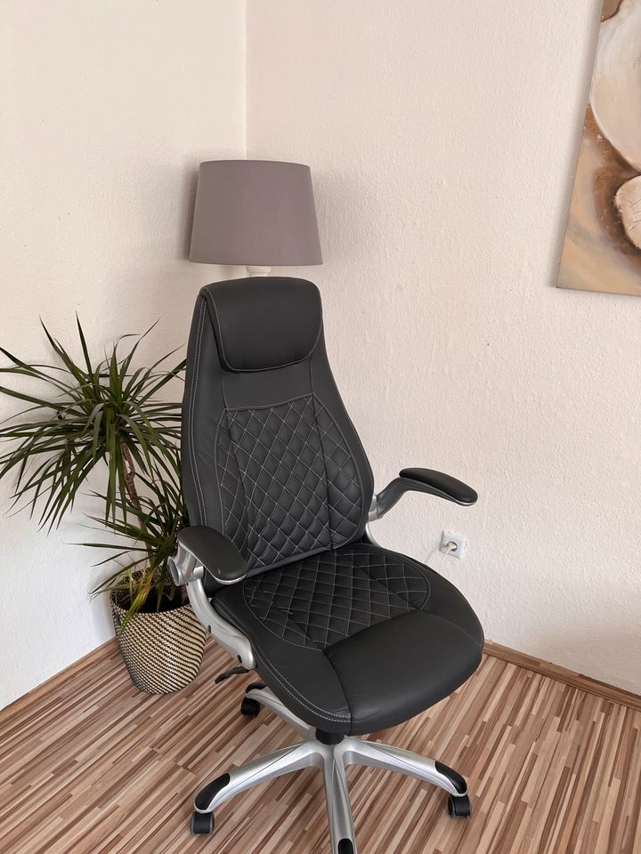 Büro Stuhl Gamer Leder Höhenverstellbar Sessel in Duisburg