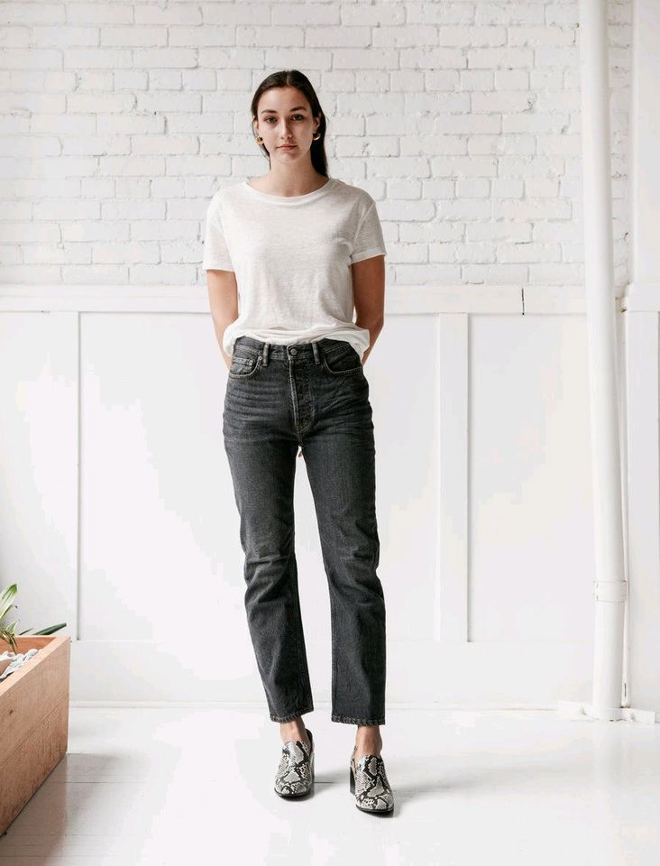 ACNE Jeans Bla Konst Log Used Blk 28/34 in Jork