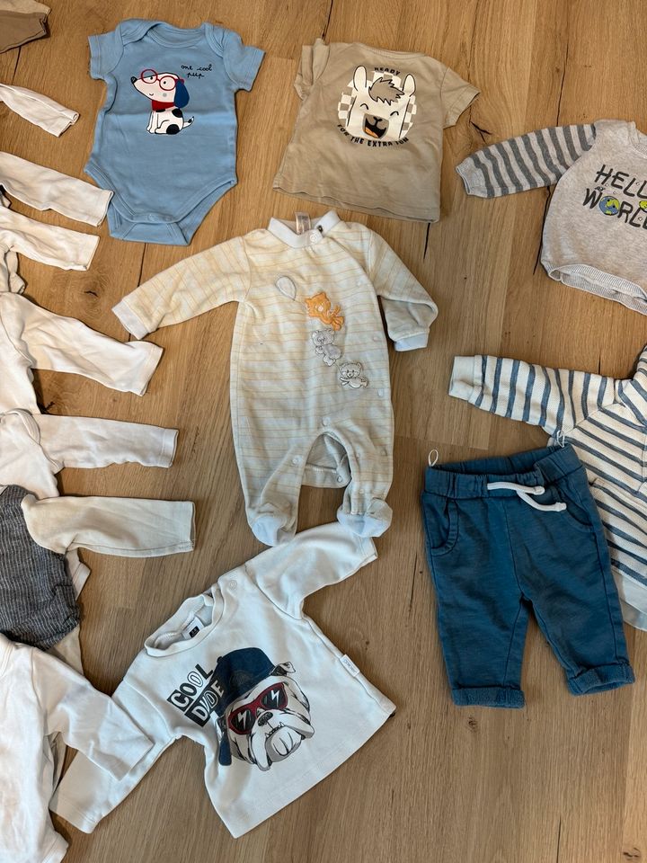 Baby Kleidungspaket Set Größe 56 (20 Teile) in Wallerstein