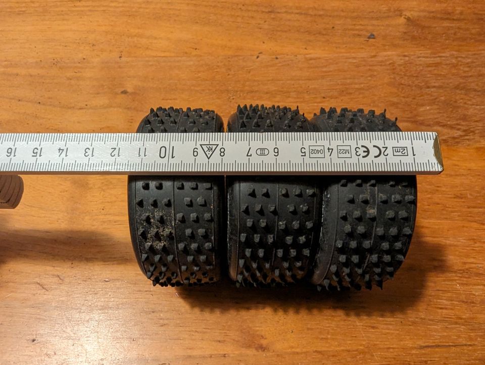 RC Noppenreifen / 1:10 1:12 in Bonn