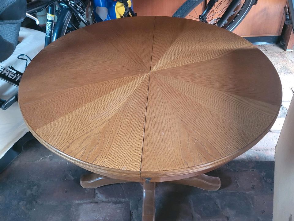 Tisch rund eiche rustikal in Wermsdorf