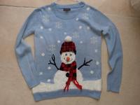 Verkaufe Weihnachts Pullover, gr. XS, hellblau, spielt Jingle Bel Kr. Passau - Passau Vorschau