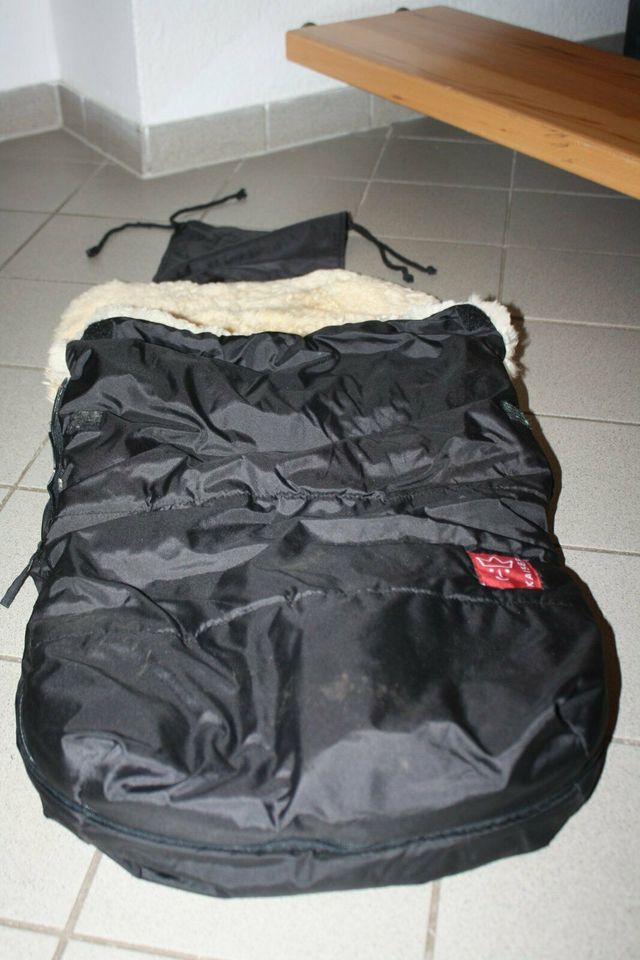 Winterfußsack mit Lammfell in Raben Steinfeld