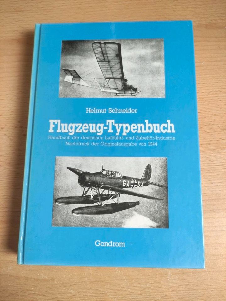 Helmut Schneider "Flugzeug-Typenbuch". in Kalletal