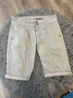 Bermuda beige Damen kurze Hose Sommer S Hessen - Nidda Vorschau