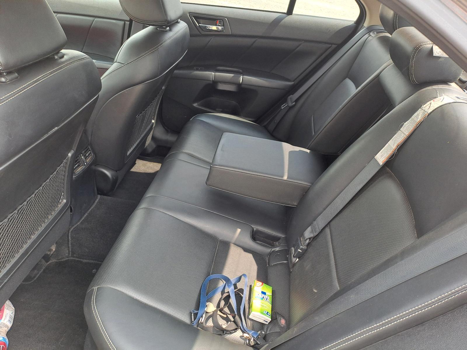 Abbildung des Autos Suzuki Kizashi 2,4 ,4×4 …