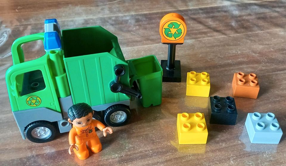Müllauto Set Lego Duplo in Rentweinsdorf