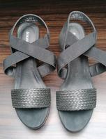 Damenschuhe Keil Sandalen Gr 38 schwarz Hessen - Ranstadt Vorschau