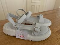 Chunky Fashion Leder Sandalen Gr.40 Neu Niedersachsen - Leer (Ostfriesland) Vorschau
