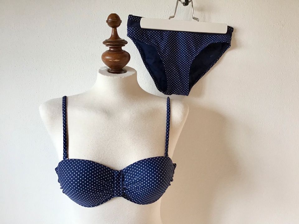 M&D Bikini Polka Dot Design dunkelblau Punkte gepunktet blau S 36 in Ustersbach