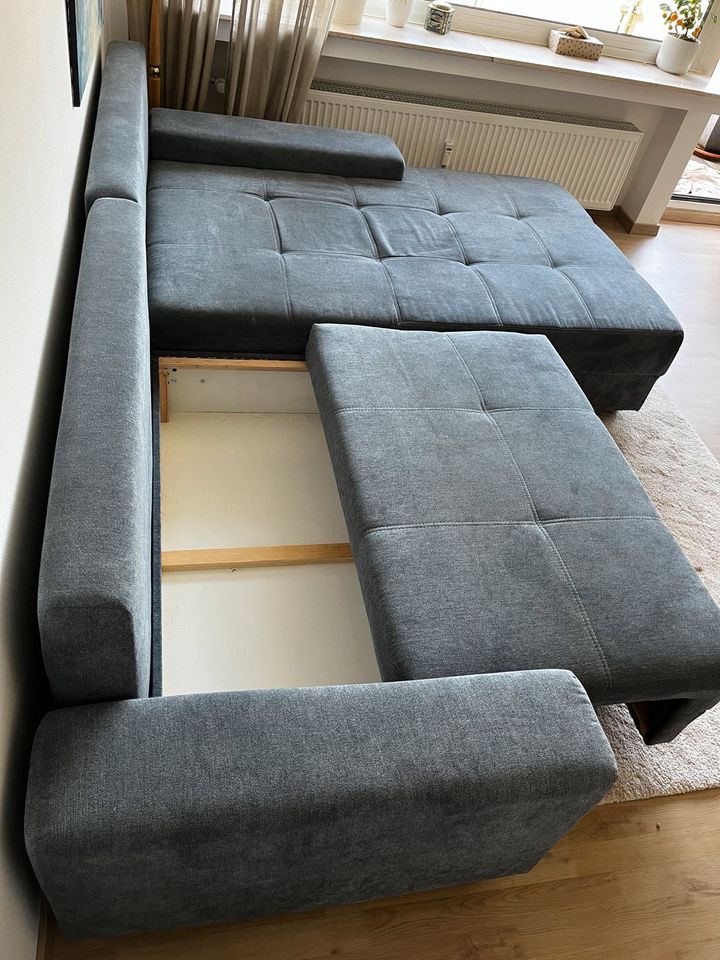 Sofa mit Schlaffunktion und Bettkasten in Witten