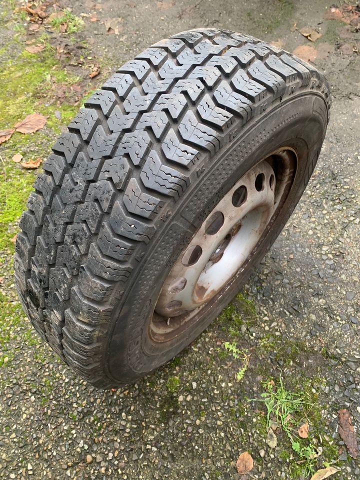 1 Reifen 195/70 R15 C für VW T4 in Essen