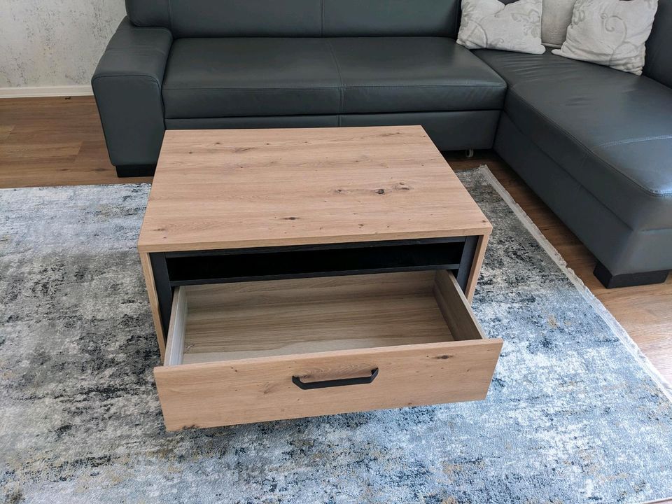 Couch Tisch 80 x 60 x 45 mit Schublade in Königs Wusterhausen