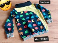 Handmade PacMan Rollkragenpullover Nordrhein-Westfalen - Kerpen Vorschau