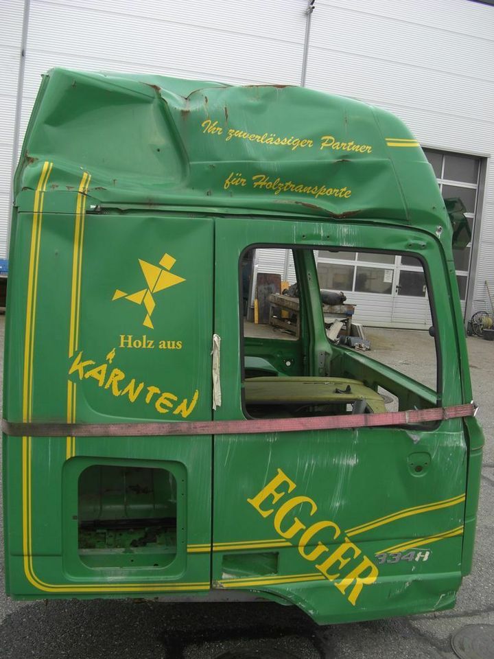 Rohbau Fahrerhaus Actros MP2 Hochdach beschädigt in München