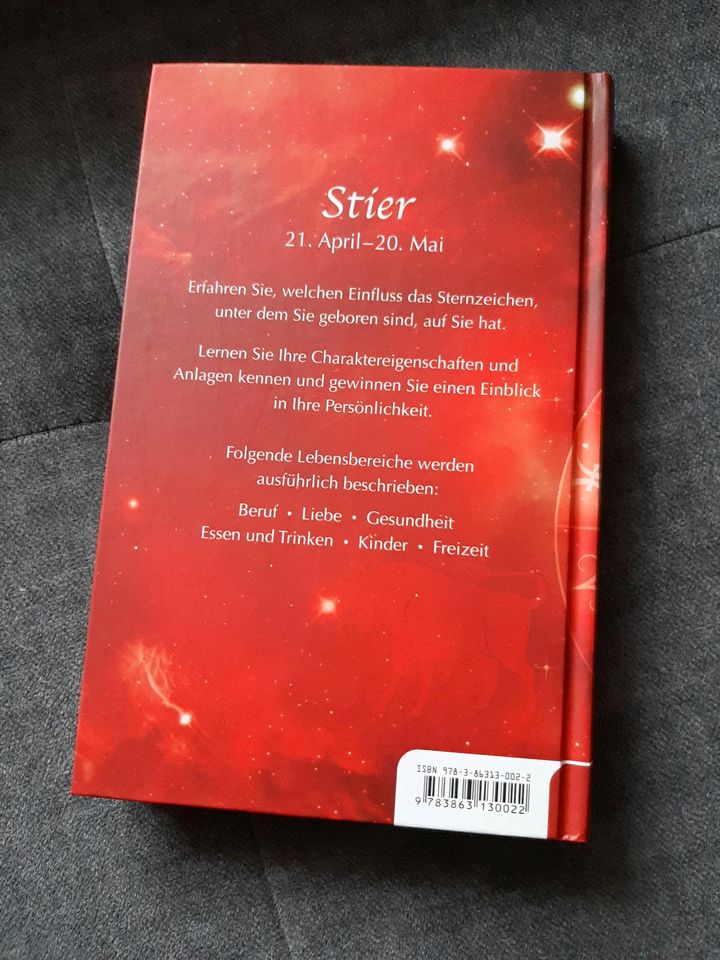 Buch über das Sternzeichen "Stier" in Magdeburg