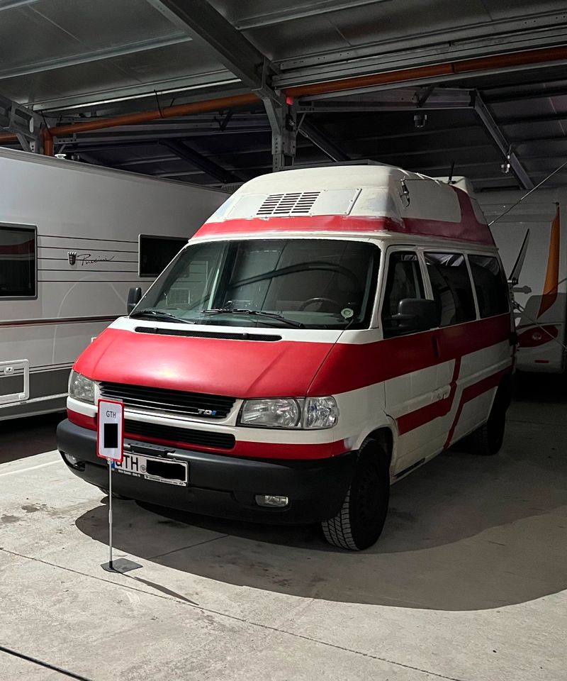 VW T4 2.5 TDI Hochdach Camper Van in Gotha