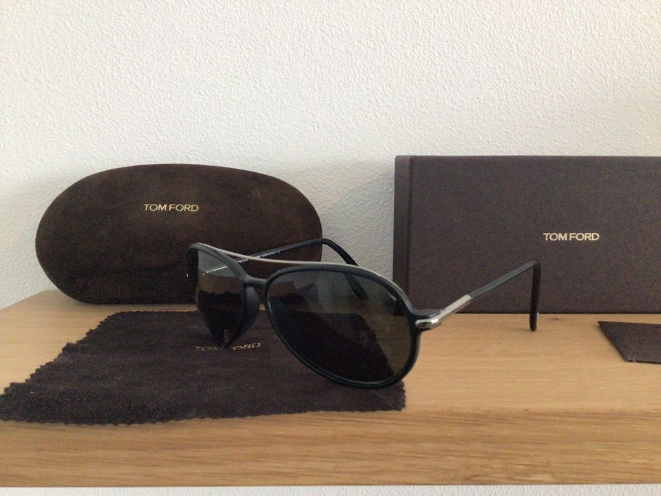 Tom Ford Sonnenbrille, Schwarz, Kunstoff, OVP,mit Etui in Bielefeld