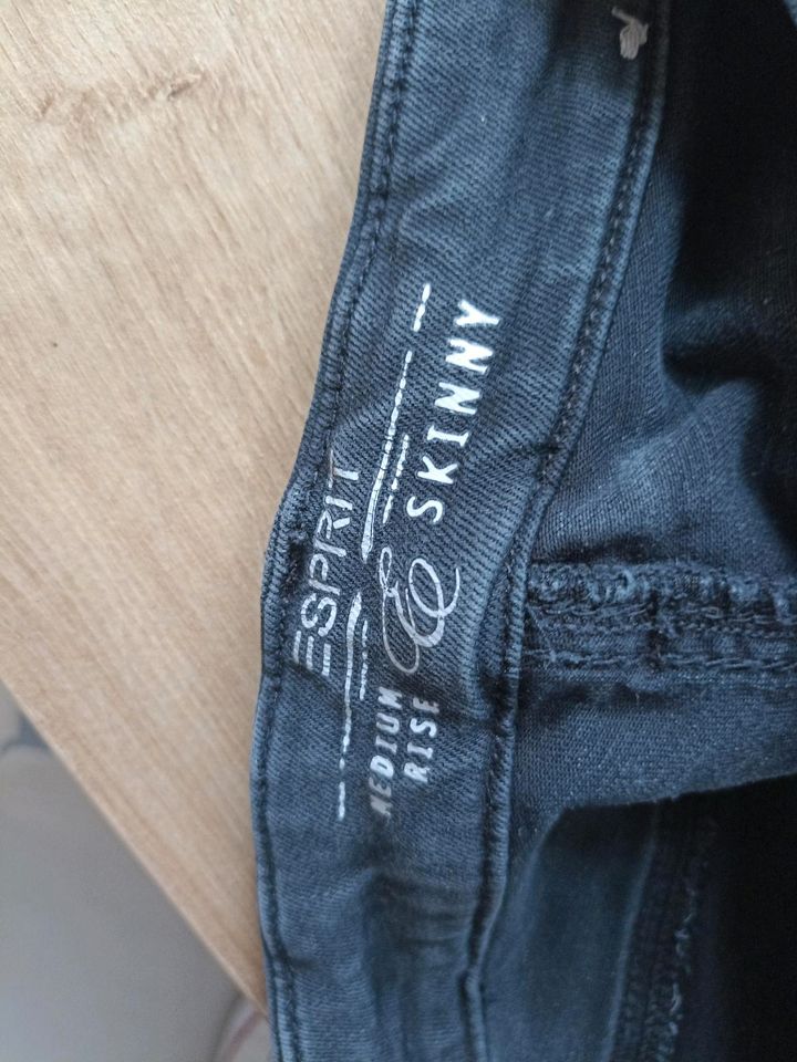 Skinny Jeans Esprit in Wissen