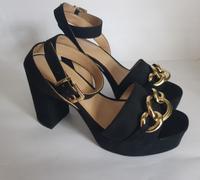Sandalen Sandaletten Schuhe mit Absatz Plateau H&M schwarz 37 Hamburg-Nord - Hamburg Ohlsdorf Vorschau