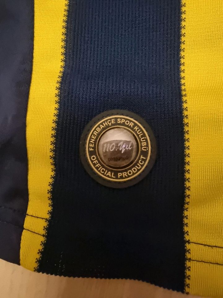 Fenerbahçe Trikot mit Short für Kinder in Burgdorf