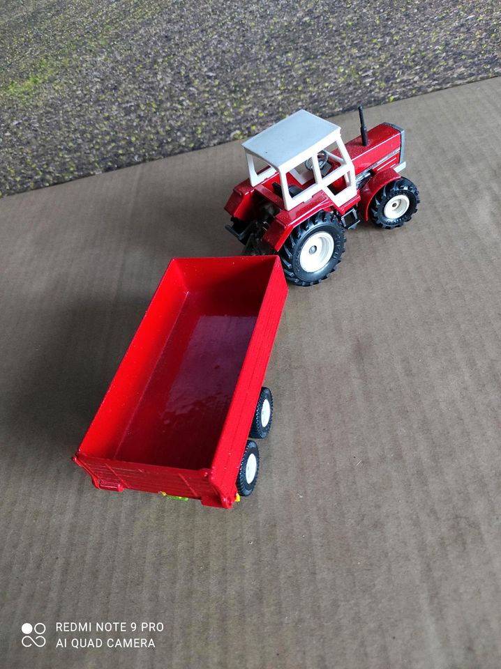 Siku Farmer 1:32 Massey Ferguson MF 3050 in Bielefeld