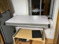 Schreibtisch, weiß aus Holz und Metall, guter Zustand Hessen - Oberursel (Taunus) Vorschau