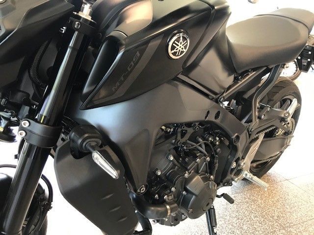 Yamaha MT 09 35 kW Modell 2023 in Berlin