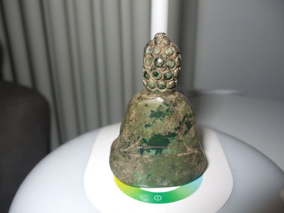 BUDDHA ANHÄNGER JADE in Gauting