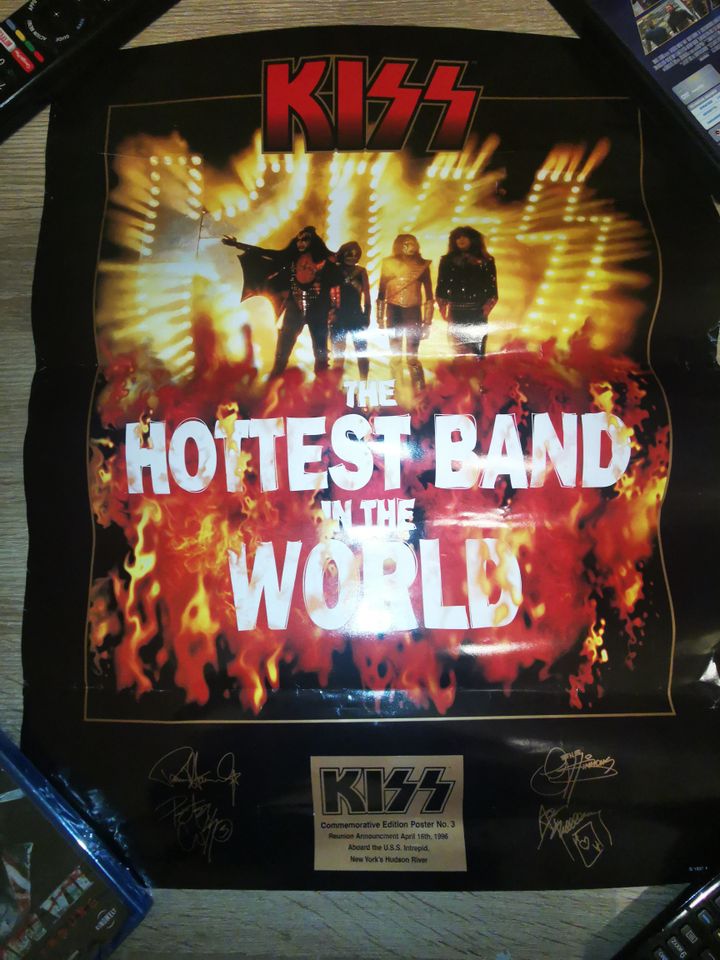 KISS HOTTES BAND IN THE WORLD  -EDITION POSTER NO 3 in Pirna