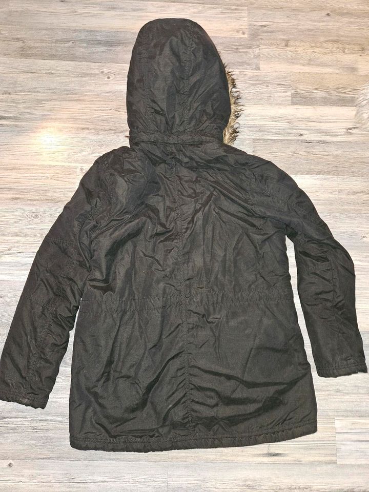 Schwarze Jacke von H&M Gr. 164 in Salzgitter